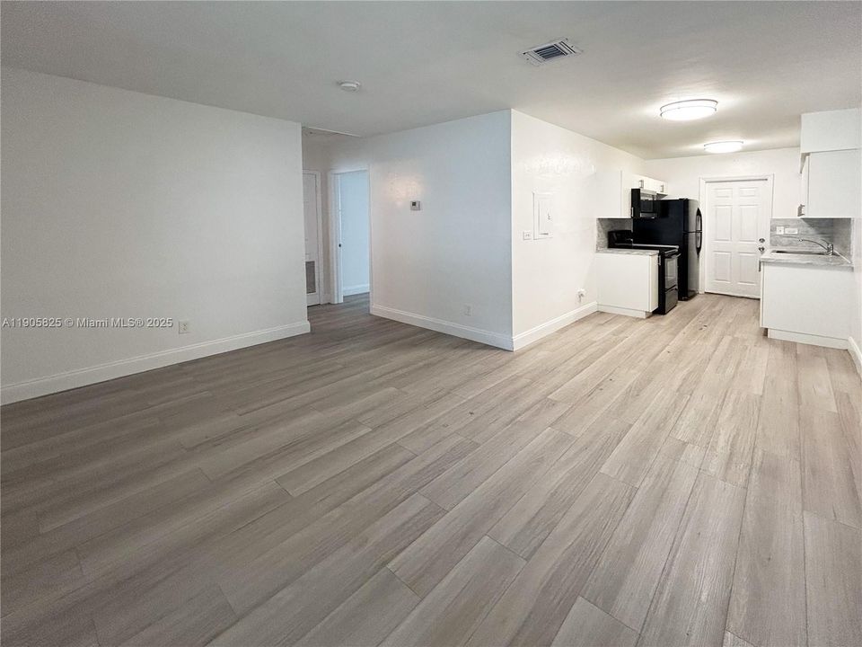 For Rent: $1,599 (1 beds, 1 baths, 6360 Square Feet)