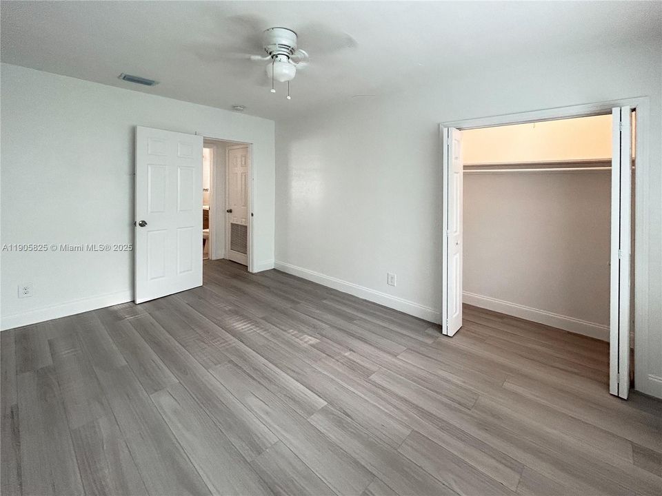 For Rent: $1,599 (1 beds, 1 baths, 6360 Square Feet)