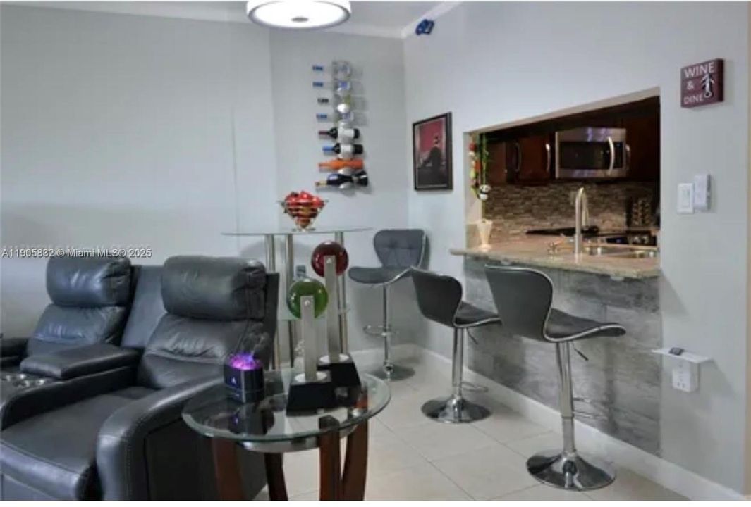 En Venta: $249,500 (1 camas, 1 baños, 850 Pies cuadrados)