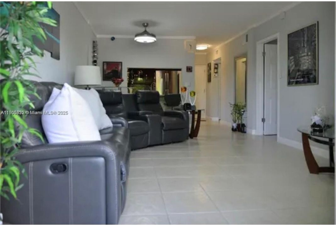 En Venta: $249,500 (1 camas, 1 baños, 850 Pies cuadrados)