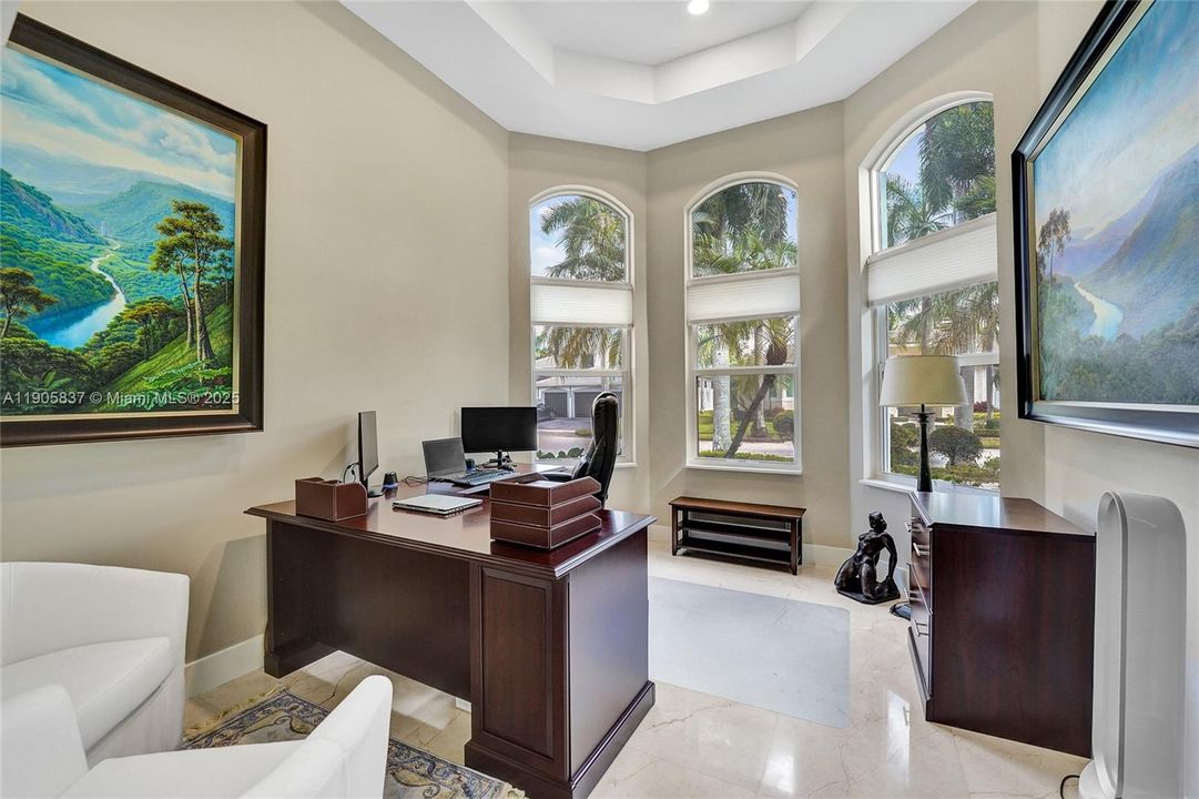 For Sale: $2,000,000 (5 beds, 3 baths, 3273 Square Feet)