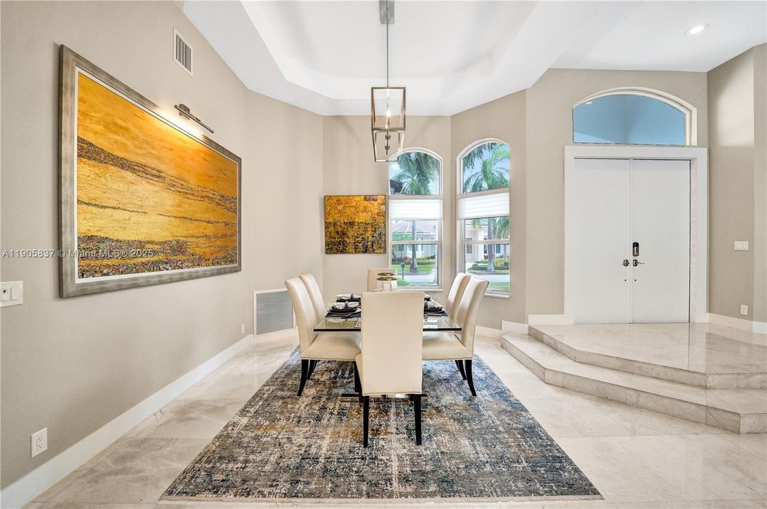 For Sale: $2,000,000 (5 beds, 3 baths, 3273 Square Feet)