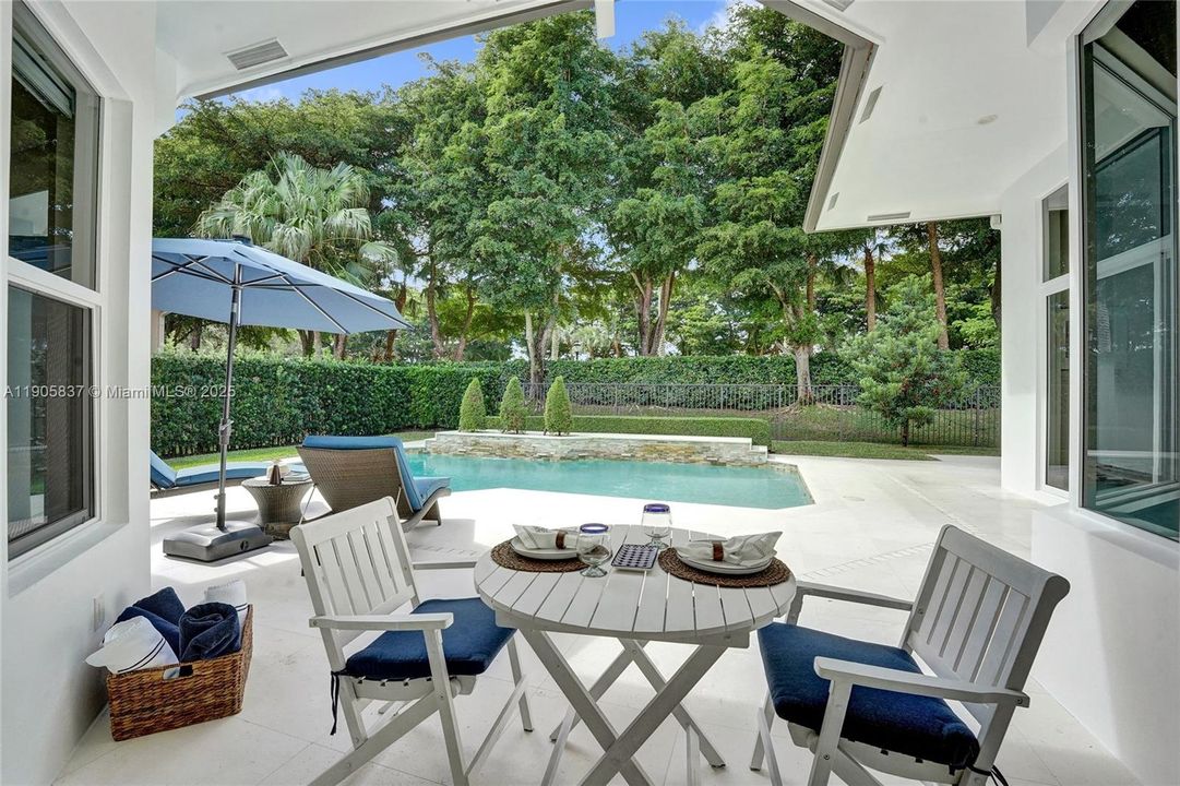 For Sale: $2,000,000 (5 beds, 3 baths, 3273 Square Feet)