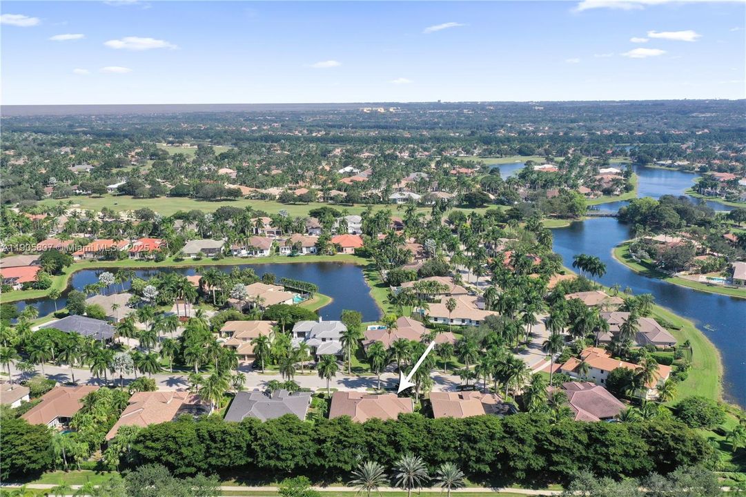 For Sale: $2,000,000 (5 beds, 3 baths, 3273 Square Feet)