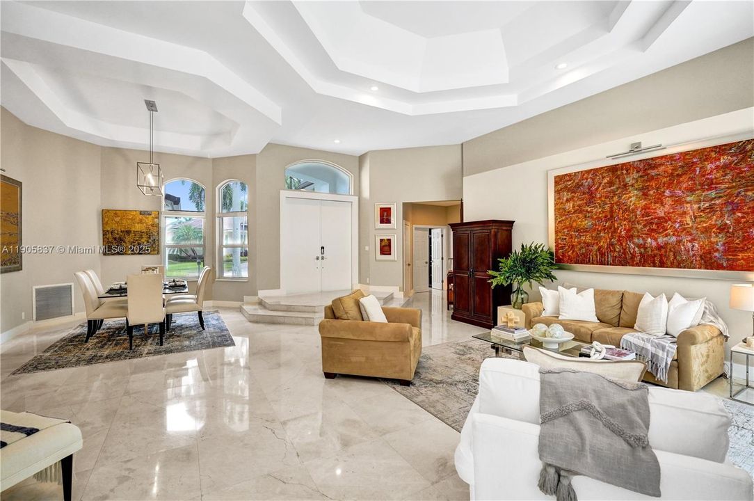 For Sale: $2,000,000 (5 beds, 3 baths, 3273 Square Feet)
