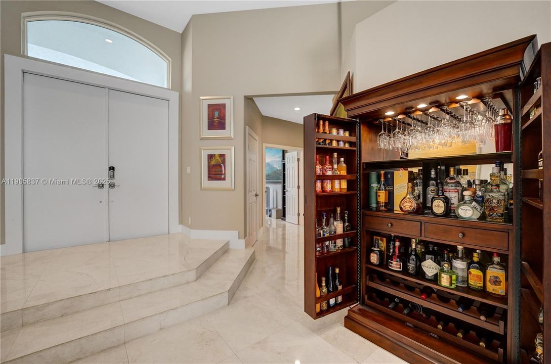 For Sale: $2,000,000 (5 beds, 3 baths, 3273 Square Feet)