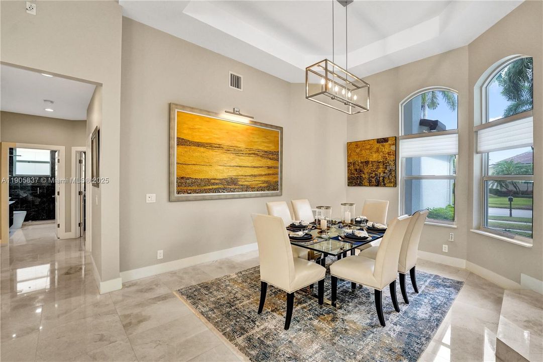 For Sale: $2,000,000 (5 beds, 3 baths, 3273 Square Feet)