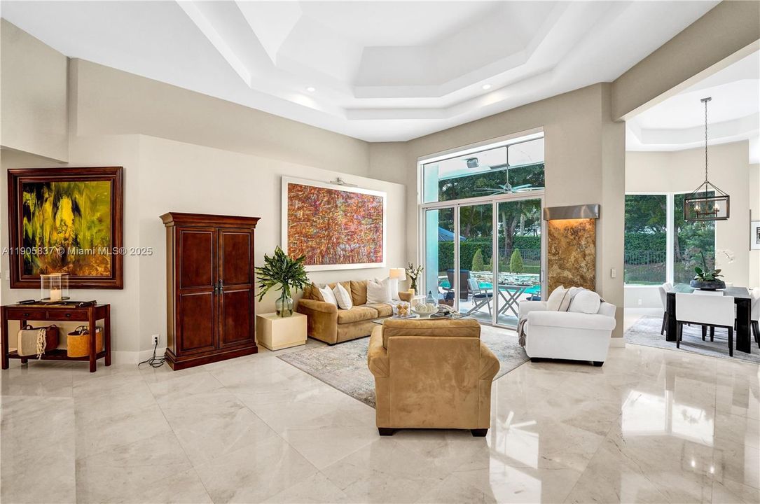 For Sale: $2,000,000 (5 beds, 3 baths, 3273 Square Feet)