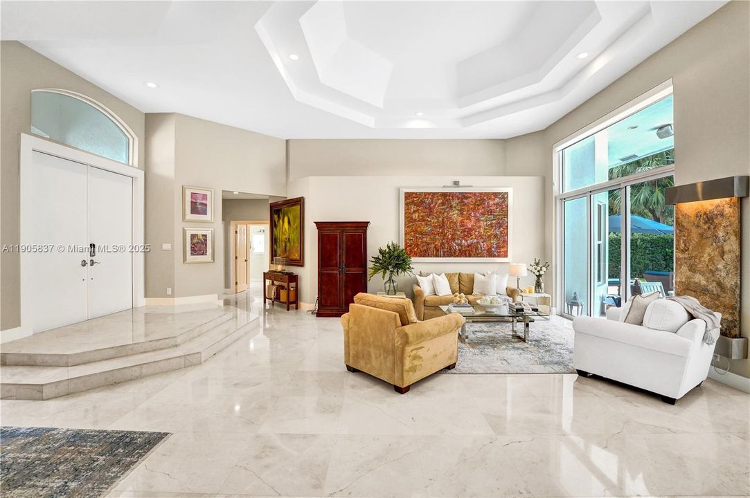 For Sale: $2,000,000 (5 beds, 3 baths, 3273 Square Feet)