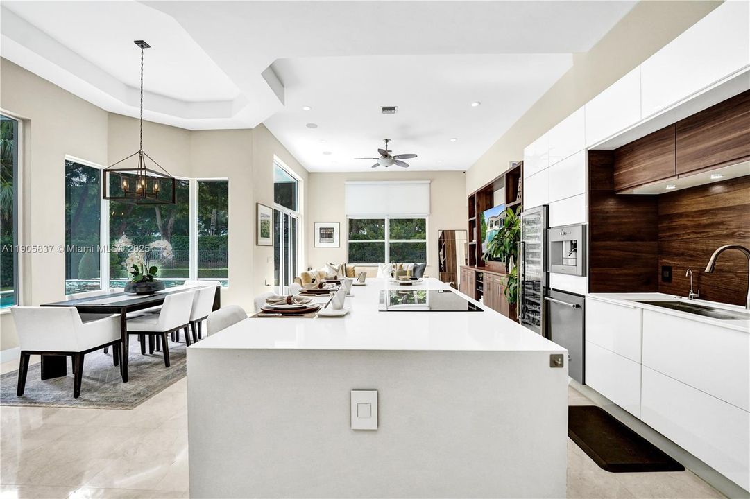 For Sale: $2,000,000 (5 beds, 3 baths, 3273 Square Feet)