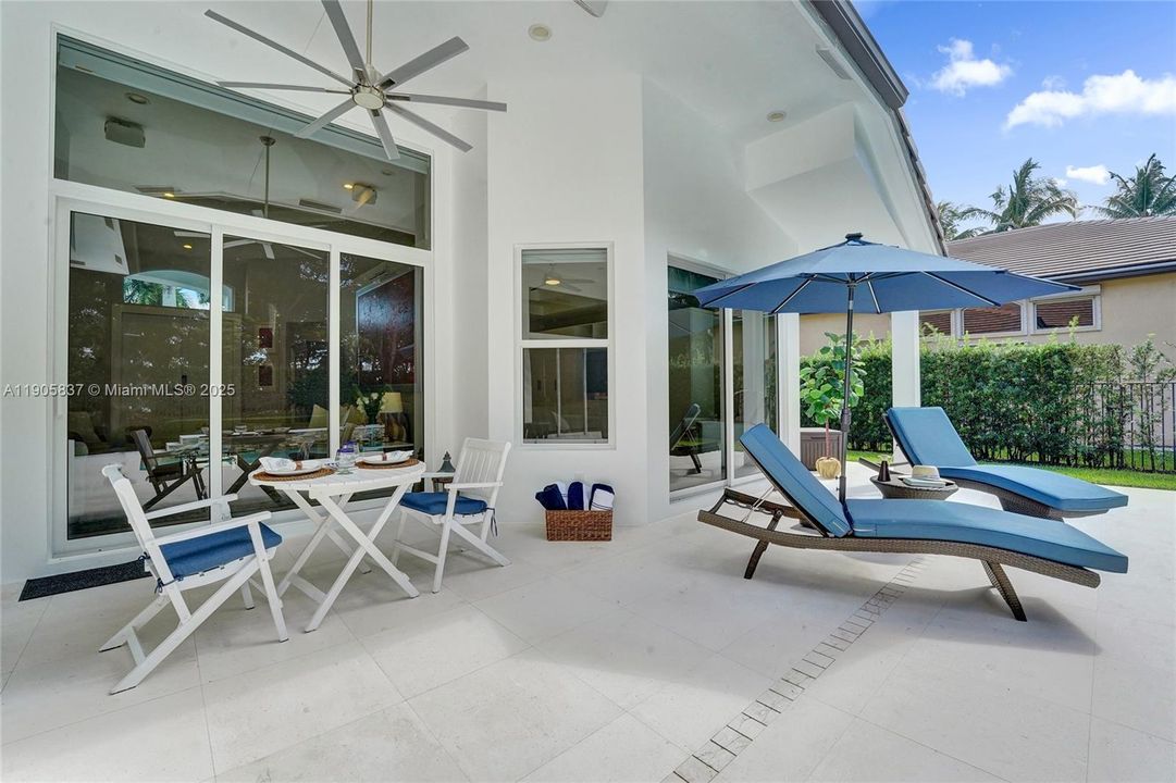 For Sale: $2,000,000 (5 beds, 3 baths, 3273 Square Feet)