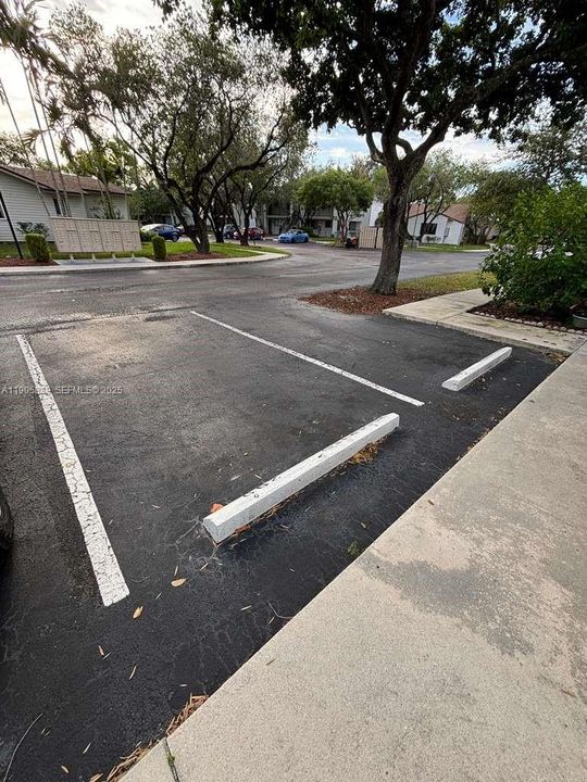 For Rent: $1,850 (1 beds, 1 baths, 816 Square Feet)