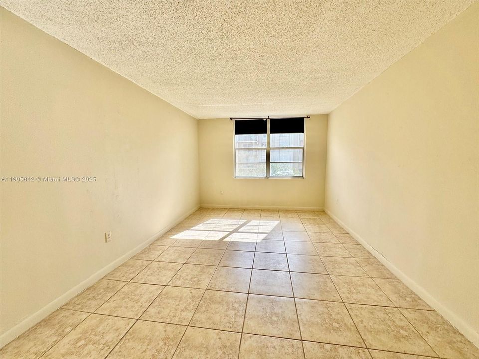Recently Rented: $1,850 (1 beds, 1 baths, 690 Square Feet)