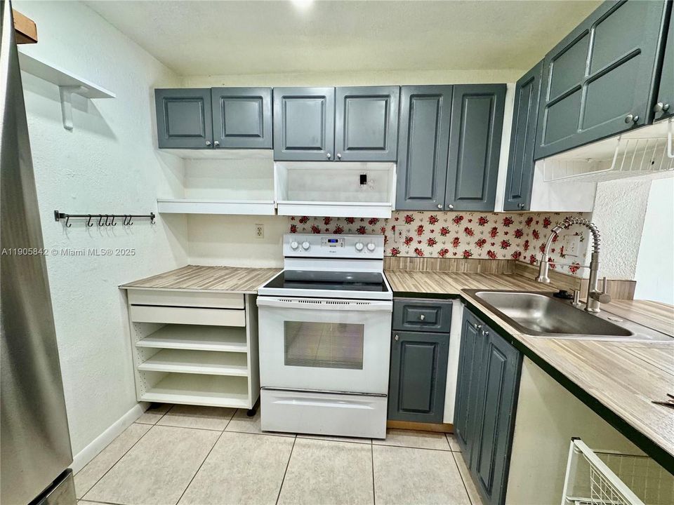 Recently Rented: $1,850 (1 beds, 1 baths, 690 Square Feet)