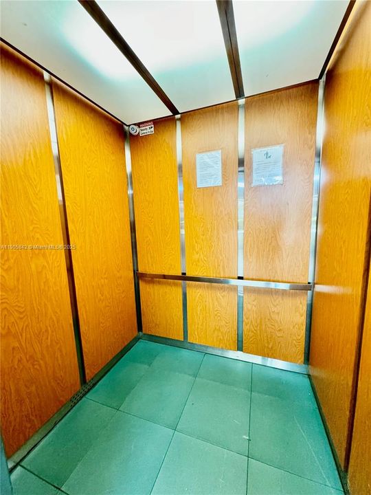 Recently Rented: $1,850 (1 beds, 1 baths, 690 Square Feet)