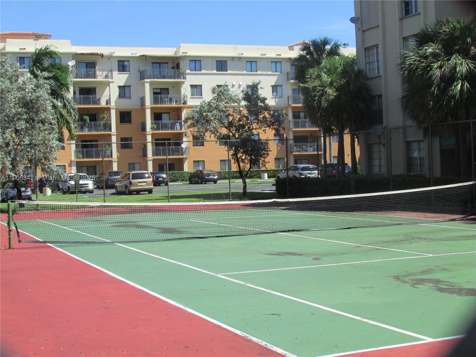 Recently Rented: $1,850 (1 beds, 1 baths, 690 Square Feet)