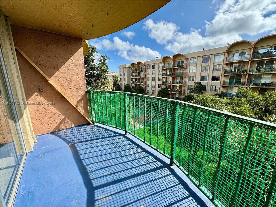 Recently Rented: $1,850 (1 beds, 1 baths, 690 Square Feet)