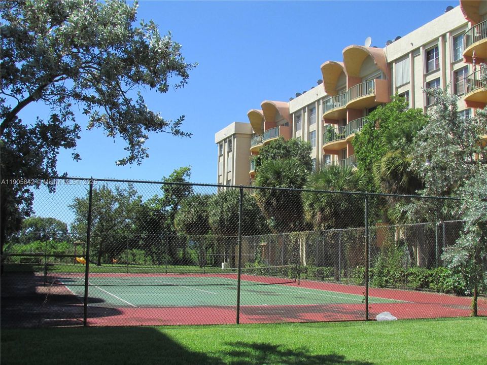 Recently Rented: $1,850 (1 beds, 1 baths, 690 Square Feet)