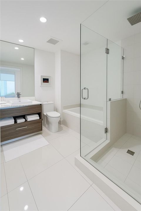 For Rent: $3,800 (1 beds, 1 baths, 769 Square Feet)