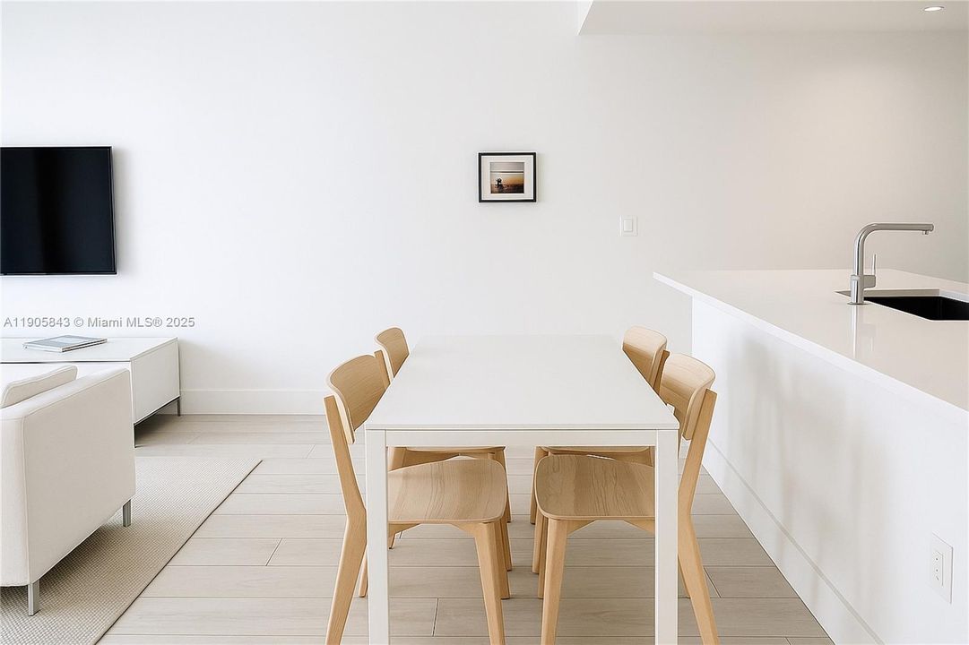 For Rent: $3,800 (1 beds, 1 baths, 769 Square Feet)