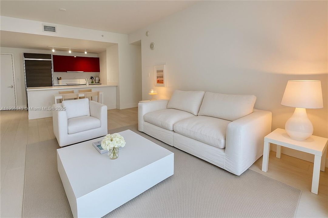 For Rent: $3,800 (1 beds, 1 baths, 769 Square Feet)