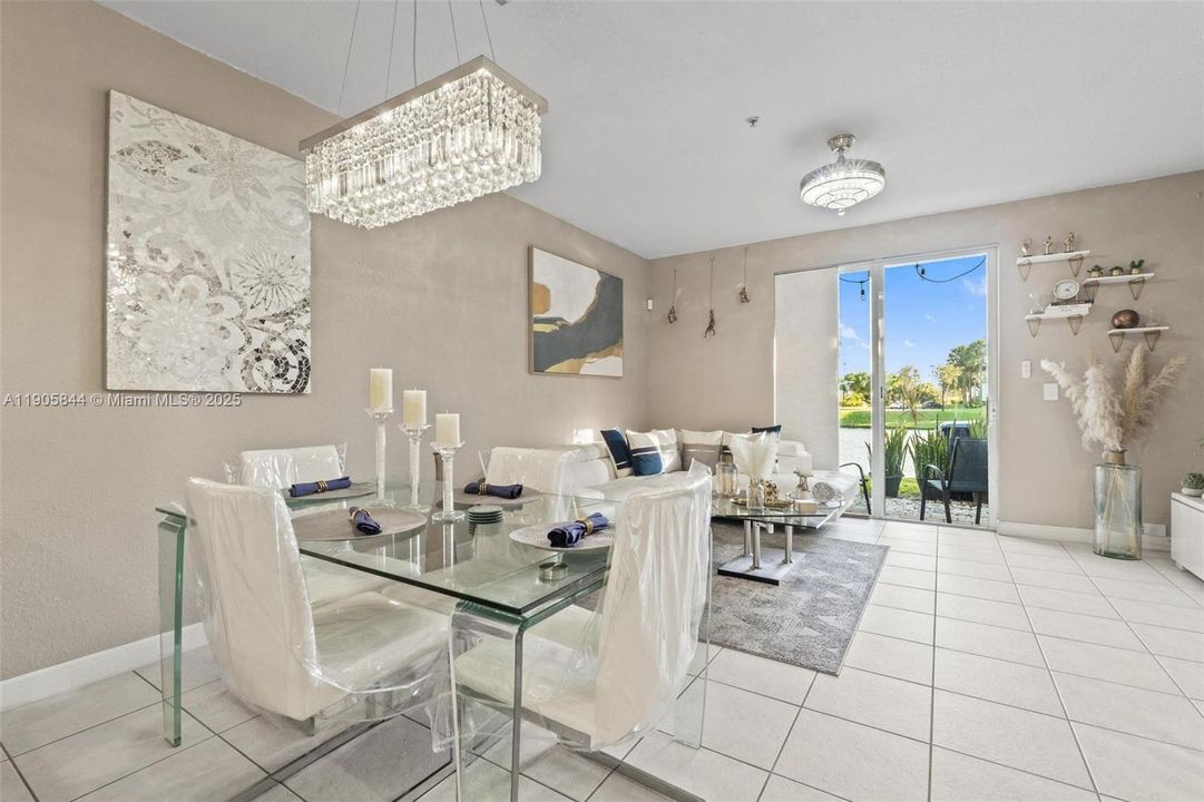 待售: $340,000 (2 贝兹, 2 浴室, 1294 平方英尺)