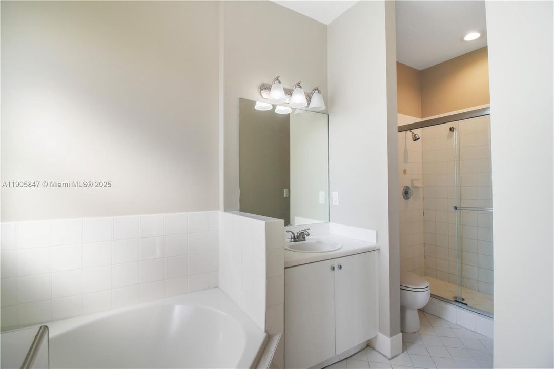 Recently Rented: $3,200 (4 beds, 2 baths, 1780 Square Feet)