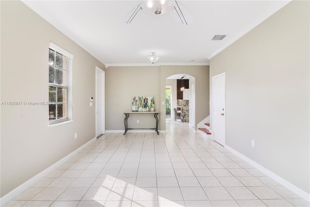 Recently Rented: $3,200 (4 beds, 2 baths, 1780 Square Feet)