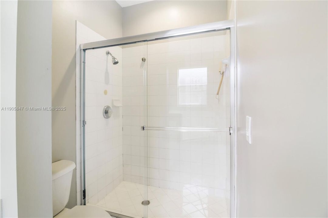 Recently Rented: $3,200 (4 beds, 2 baths, 1780 Square Feet)