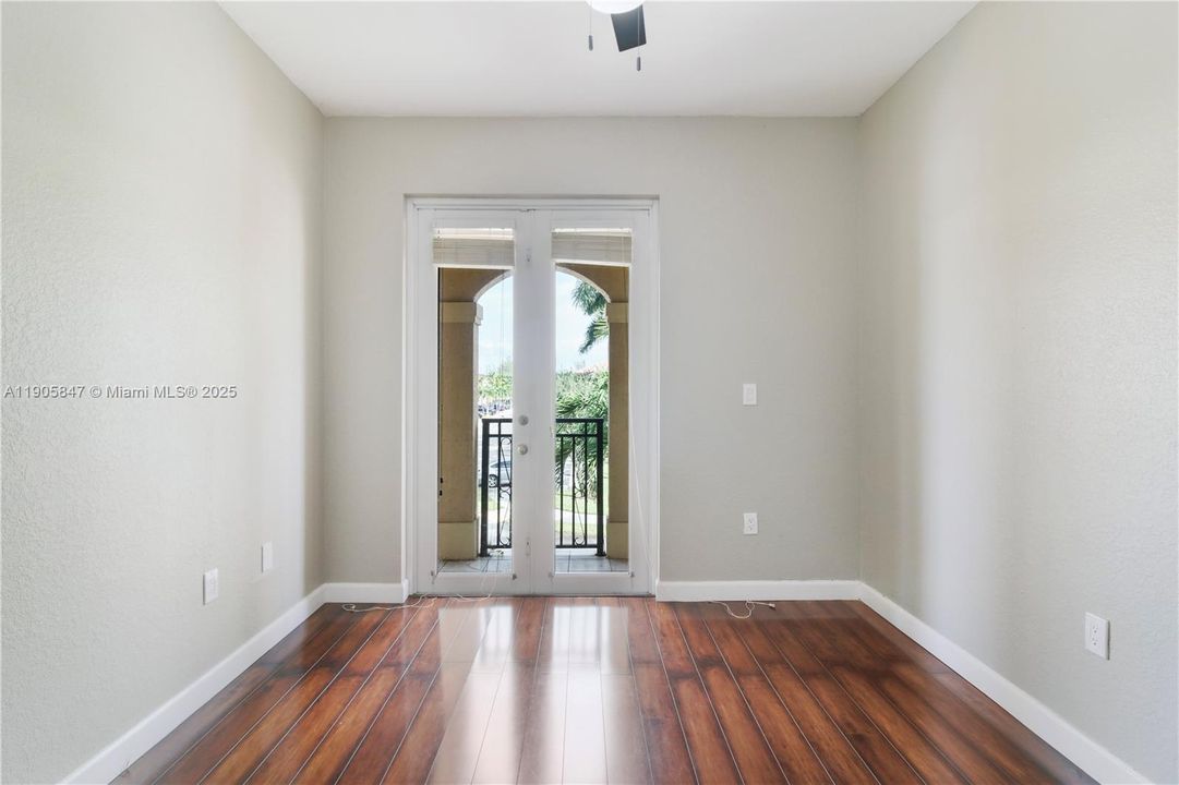 Recently Rented: $3,200 (4 beds, 2 baths, 1780 Square Feet)