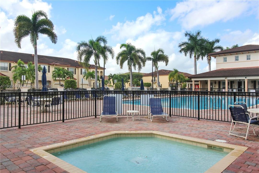 Recently Rented: $3,200 (4 beds, 2 baths, 1780 Square Feet)