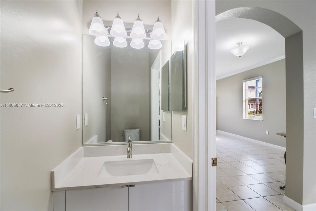 Recently Rented: $3,200 (4 beds, 2 baths, 1780 Square Feet)