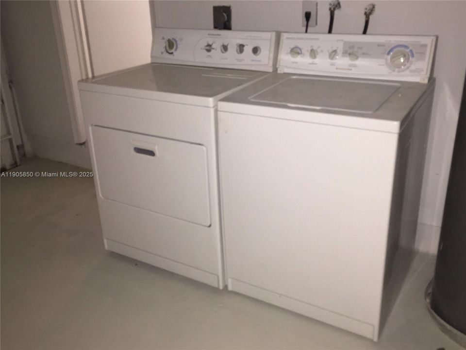 出租: $3,700 (4 贝兹, 2 浴室, 2272 平方英尺)