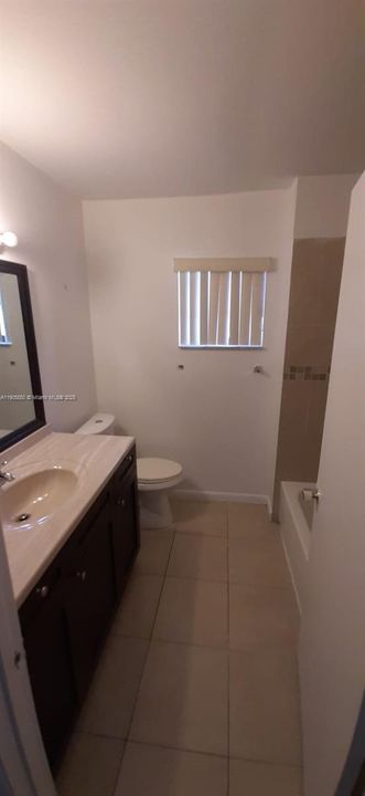 出租: $3,700 (4 贝兹, 2 浴室, 2272 平方英尺)