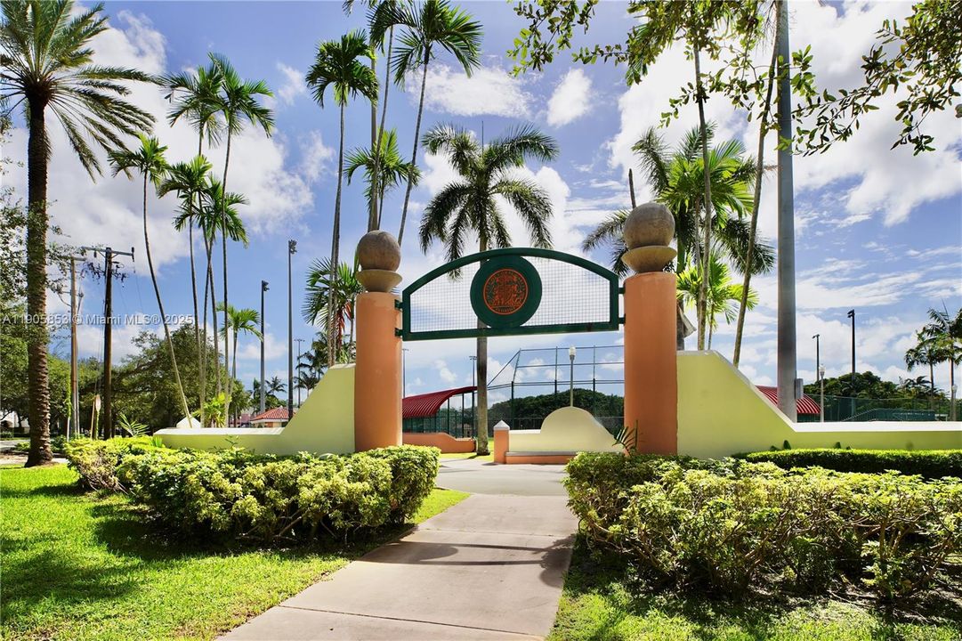 出租: $7,000 (4 贝兹, 3 浴室, 2167 平方英尺)