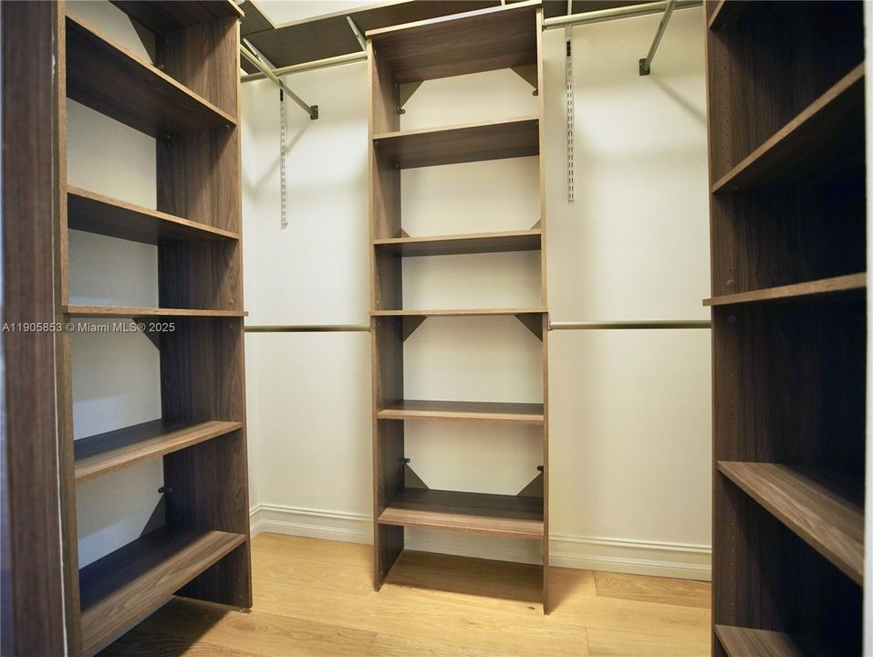 出租: $7,000 (4 贝兹, 3 浴室, 2167 平方英尺)