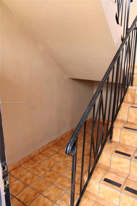 Activo con contrato: $2,850 (3 camas, 2 baños, 1677 Pies cuadrados)