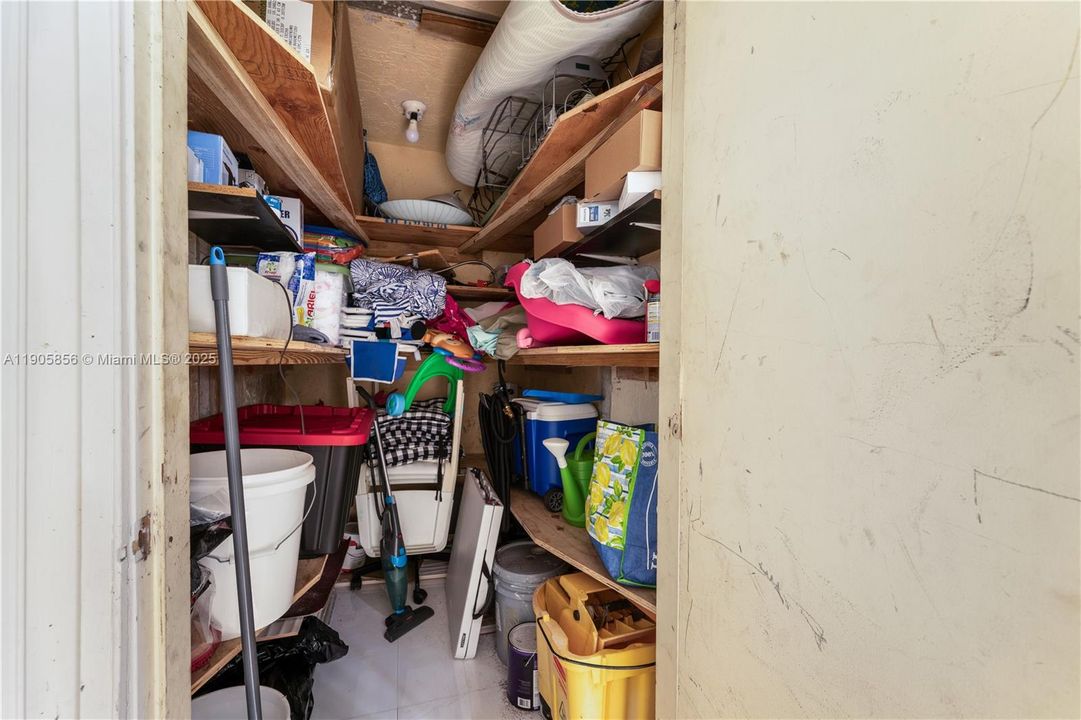 For Sale: $470,000 (2 beds, 2 baths, 1392 Square Feet)