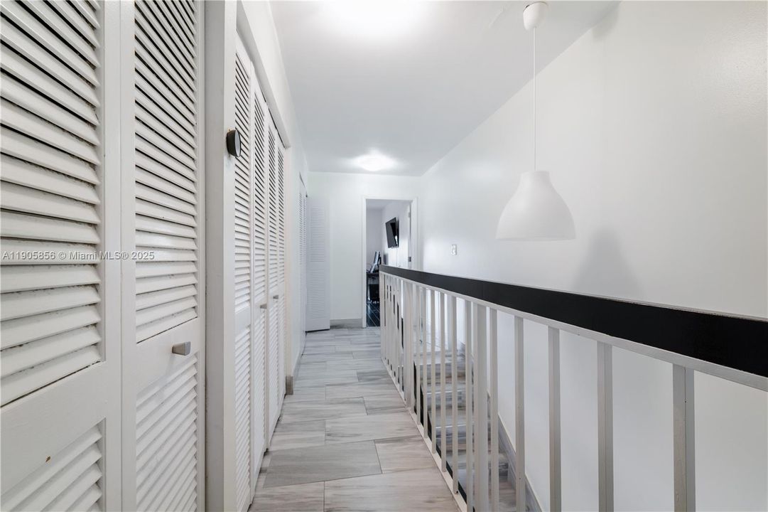 For Sale: $470,000 (2 beds, 2 baths, 1392 Square Feet)