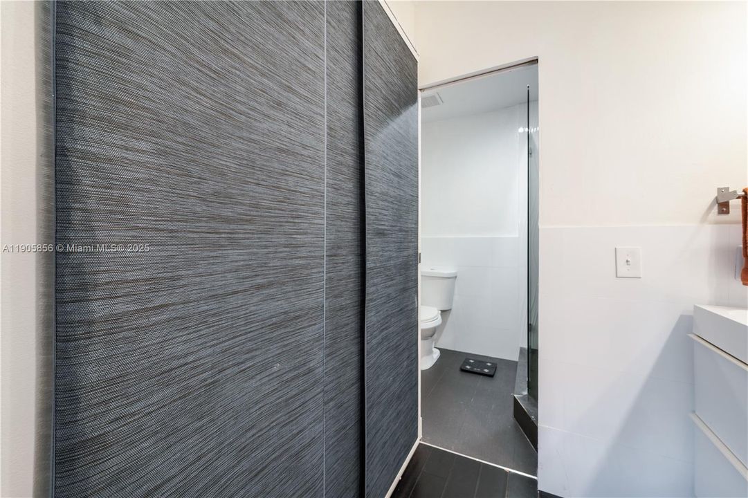 For Sale: $470,000 (2 beds, 2 baths, 1392 Square Feet)