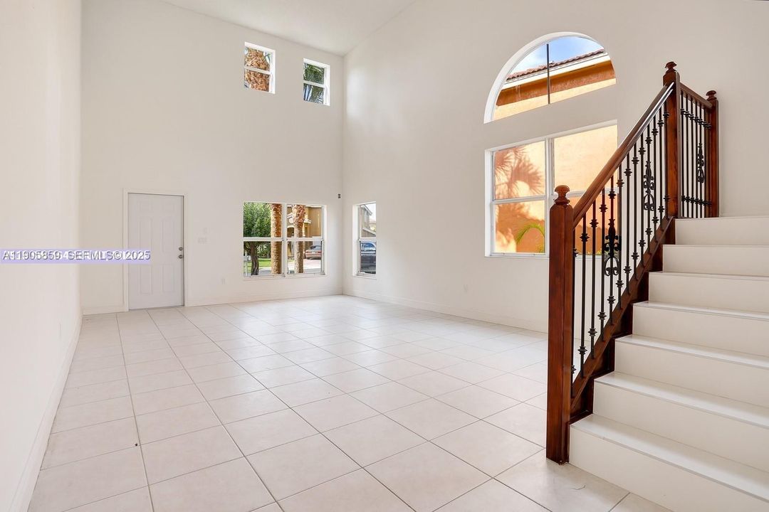 For Sale: $750,000 (4 beds, 2 baths, 2293 Square Feet)