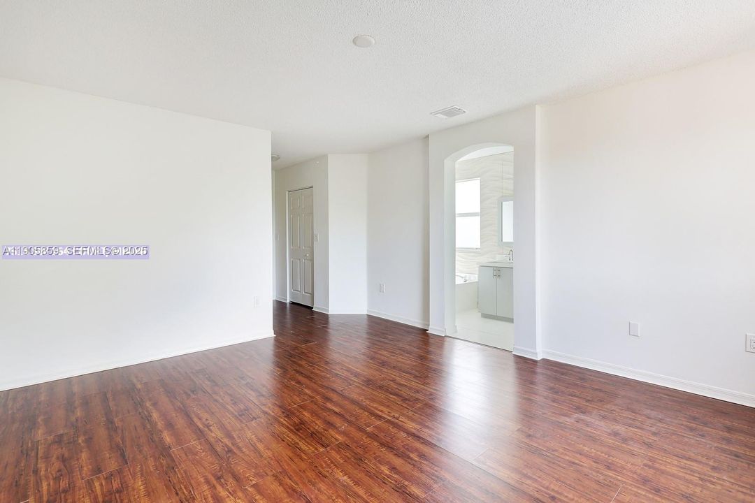 For Sale: $750,000 (4 beds, 2 baths, 2293 Square Feet)