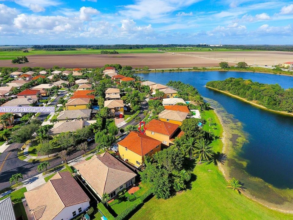 For Sale: $750,000 (4 beds, 2 baths, 2293 Square Feet)