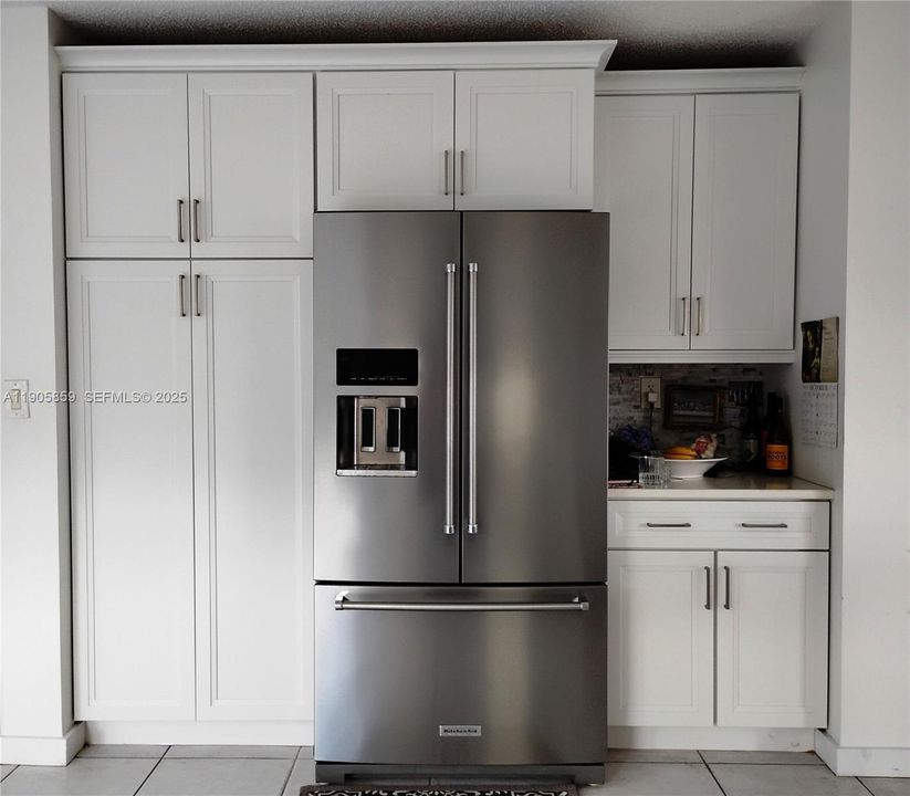 For Sale: $750,000 (4 beds, 2 baths, 2293 Square Feet)