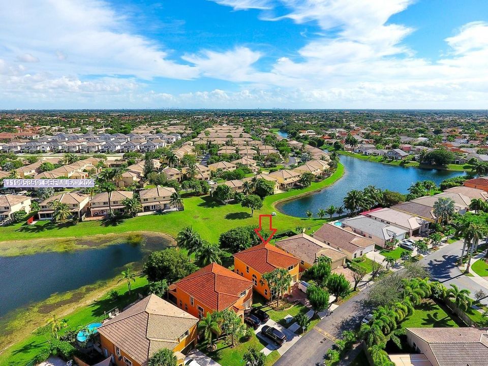 For Sale: $750,000 (4 beds, 2 baths, 2293 Square Feet)