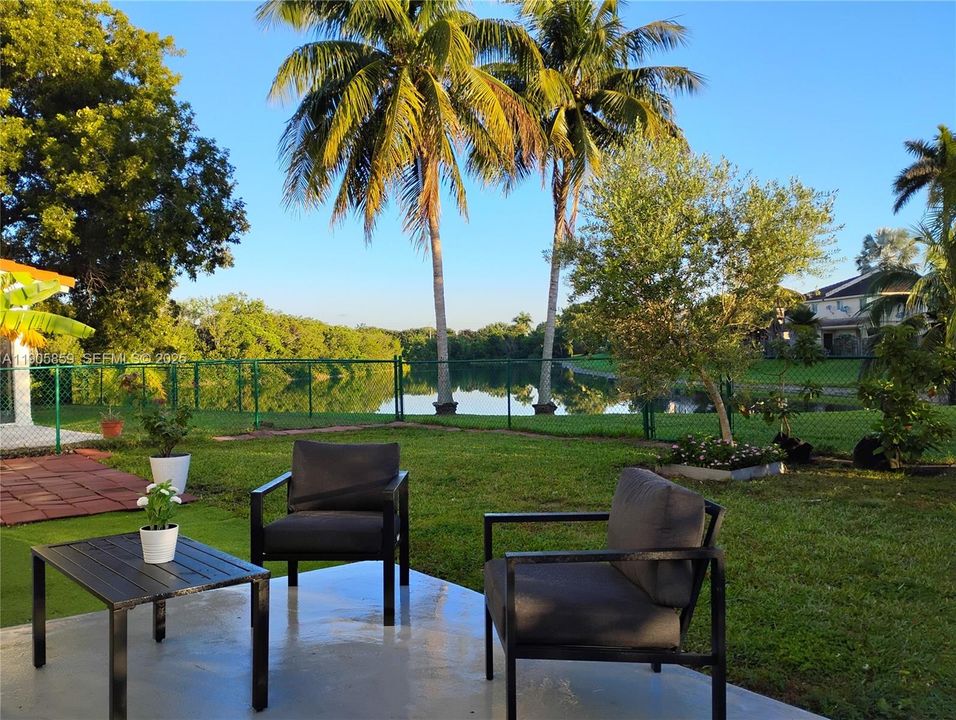 For Sale: $750,000 (4 beds, 2 baths, 2293 Square Feet)