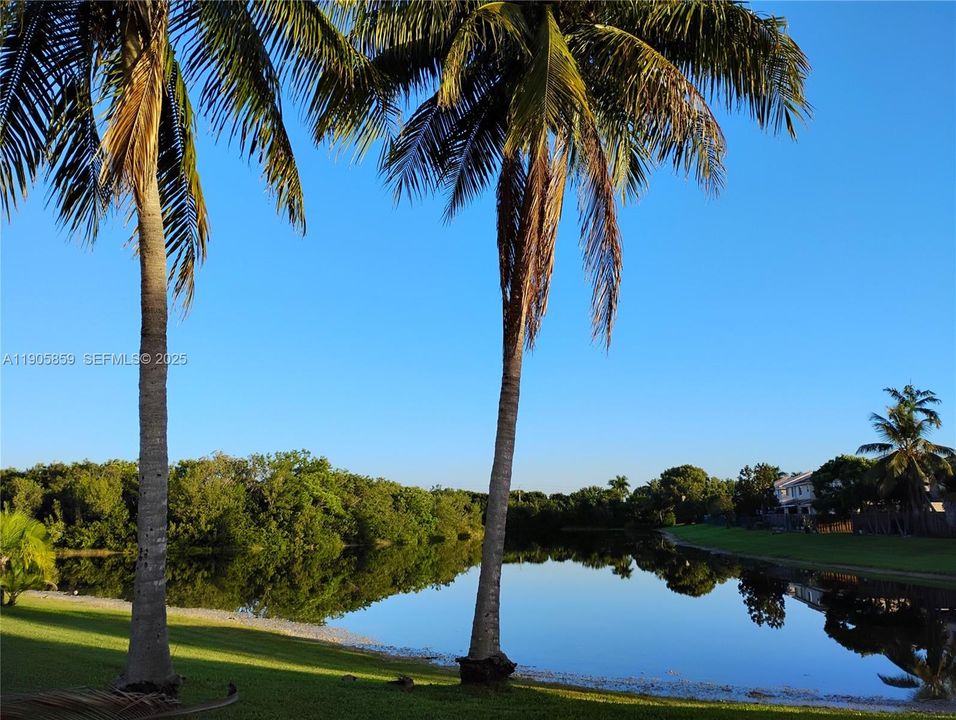 For Sale: $750,000 (4 beds, 2 baths, 2293 Square Feet)