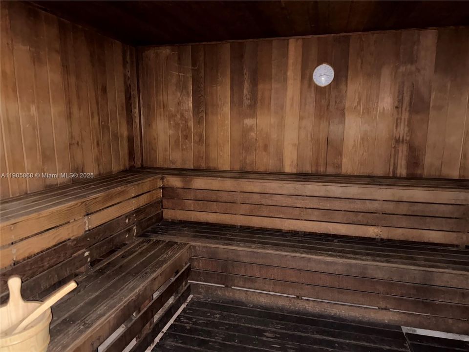 For Rent: $2,500 (1 beds, 1 baths, 700 Square Feet)