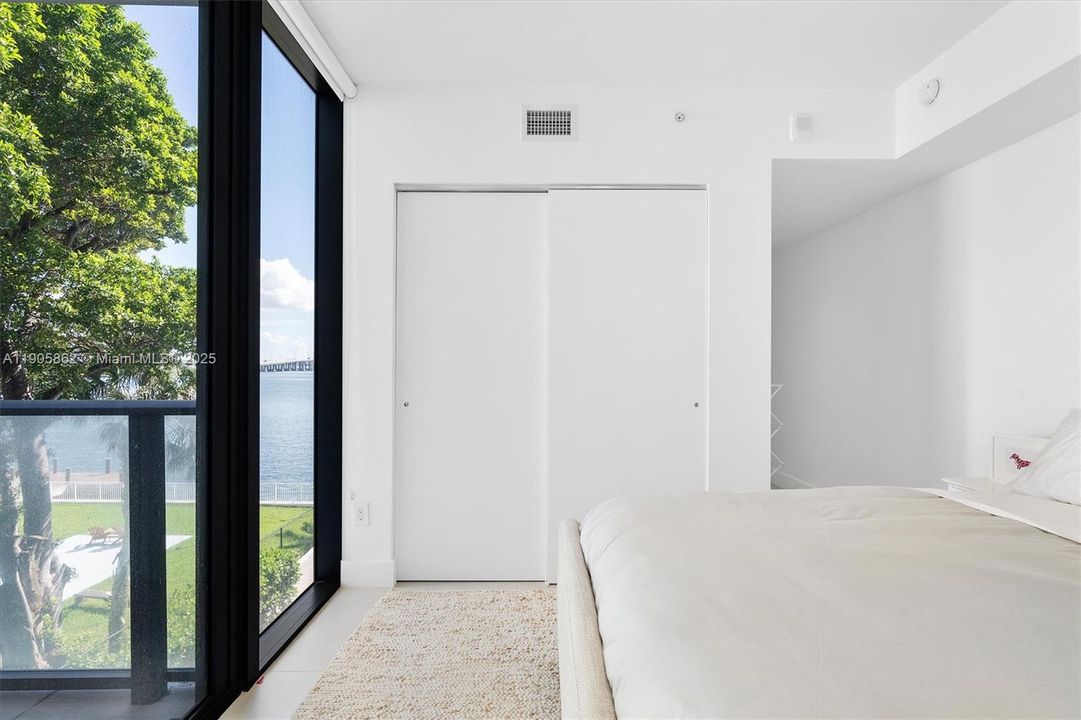 For Sale: $1,650,000 (3 beds, 3 baths, 1634 Square Feet)