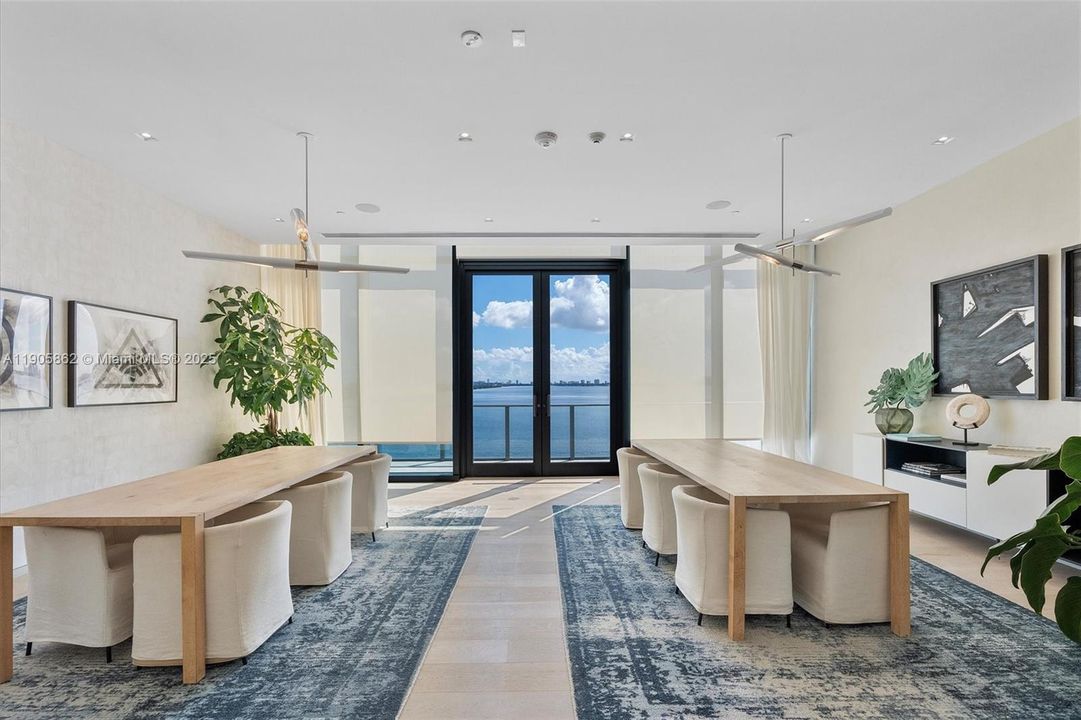 For Sale: $1,650,000 (3 beds, 3 baths, 1634 Square Feet)